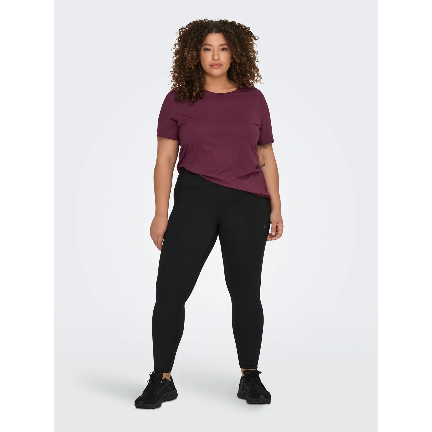 ONLY Play Mila SS Train Tee Curvy